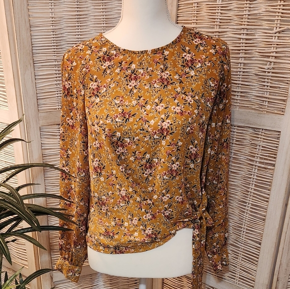 June & Hudson Floral Long Sleeve Side Tie Blouse - Picture 1 of 4